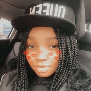 Meet your Posher, Natalie